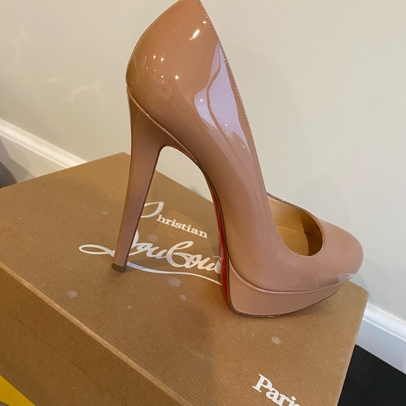 Shoes - Picture 5 of 5